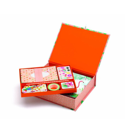 Kuferek z zestawem papeterii Marie DJECO